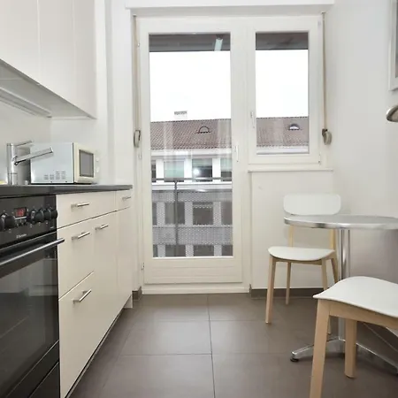 Apartment Spacious 1br Near Opera And - Mill 5 43 *